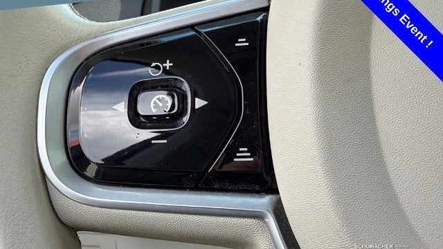 2019 Volvo XC90 T6 Momentum