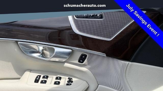 2019 Volvo XC90 T6 Momentum