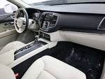 2020 XC90 Thumbnail 15
