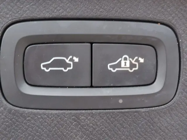 2017 Volvo XC90 - $14,486