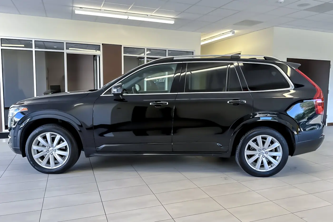 2019 Volvo XC90 - $21,417