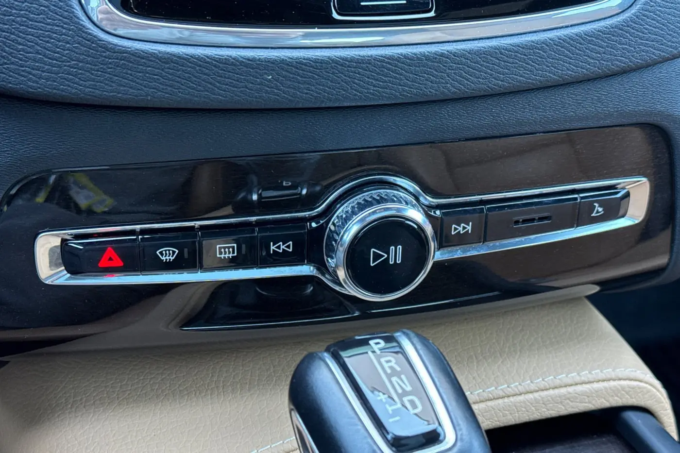 2019 Volvo XC90 - $21,417