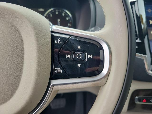 2017 Volvo XC90 - $11,673