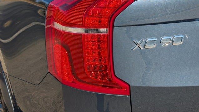 2022 Volvo XC90 T6 Inscription 7-Passenger