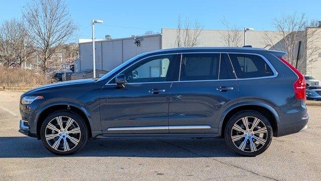 2022 Volvo XC90 T6 Inscription 7-Passenger