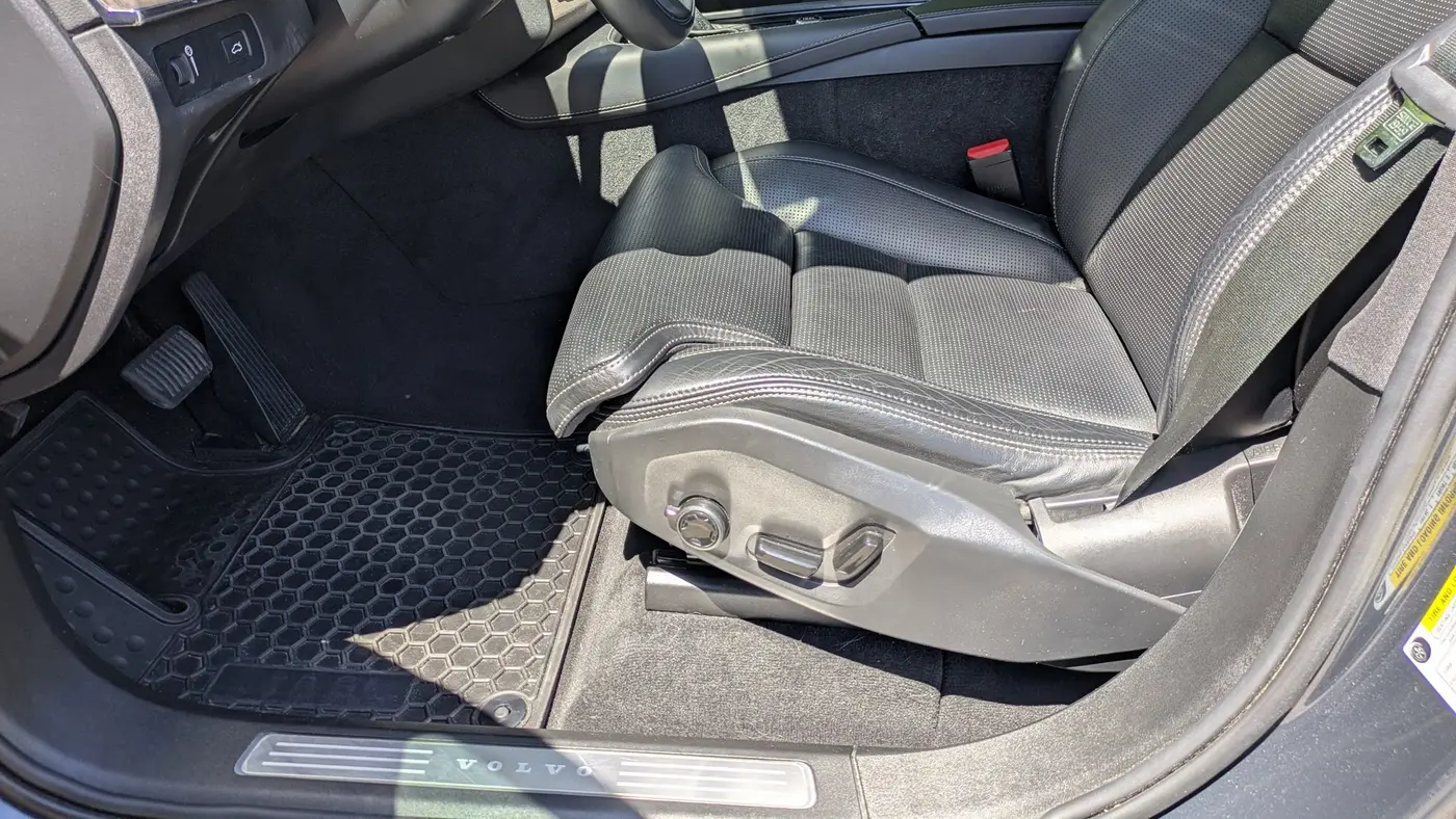 2022 Volvo XC90 T6 Inscription 7-Passenger