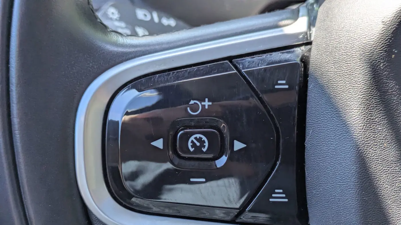 2022 Volvo XC90 T6 Inscription 7-Passenger