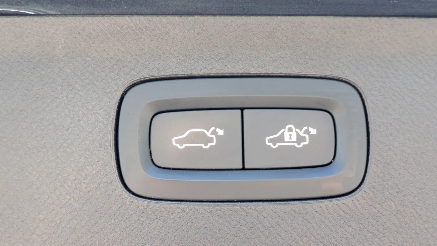 2022 Volvo XC90 T6 Inscription 7-Passenger