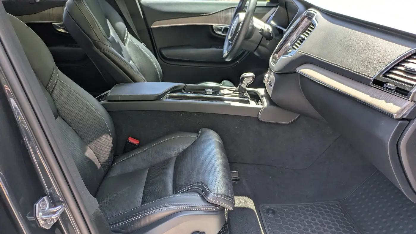 2022 Volvo XC90 T6 Inscription 7-Passenger