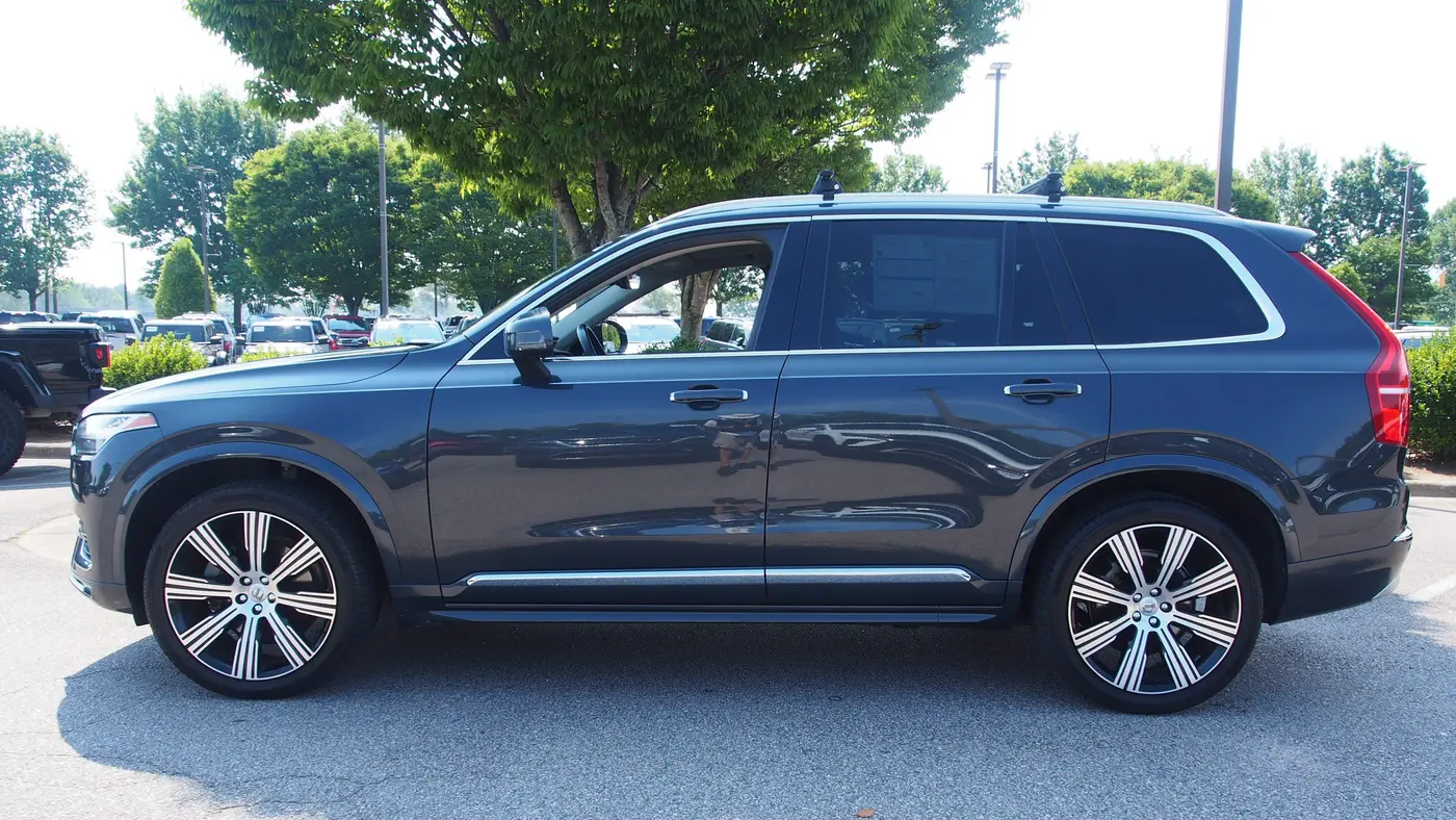 2022 Volvo XC90 T6 Inscription 7-Passenger
