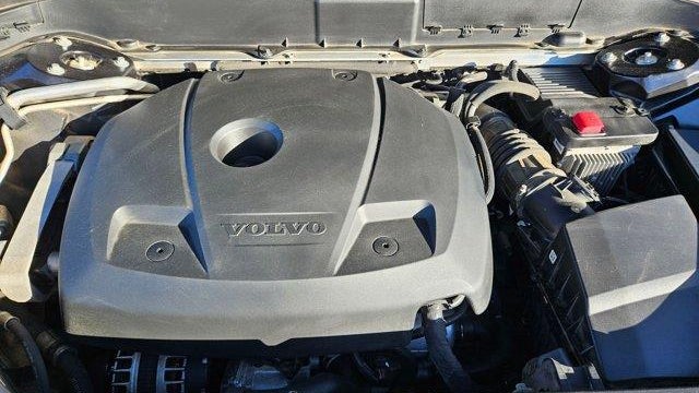 2019 Volvo XC90 T6 R-Design