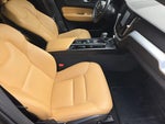 2020 XC60 Thumbnail 10