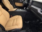 2020 XC60 Thumbnail 16
