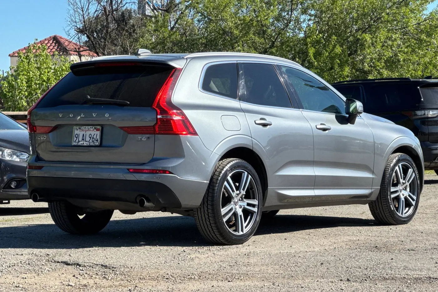 2021 Volvo XC60 - $20,000