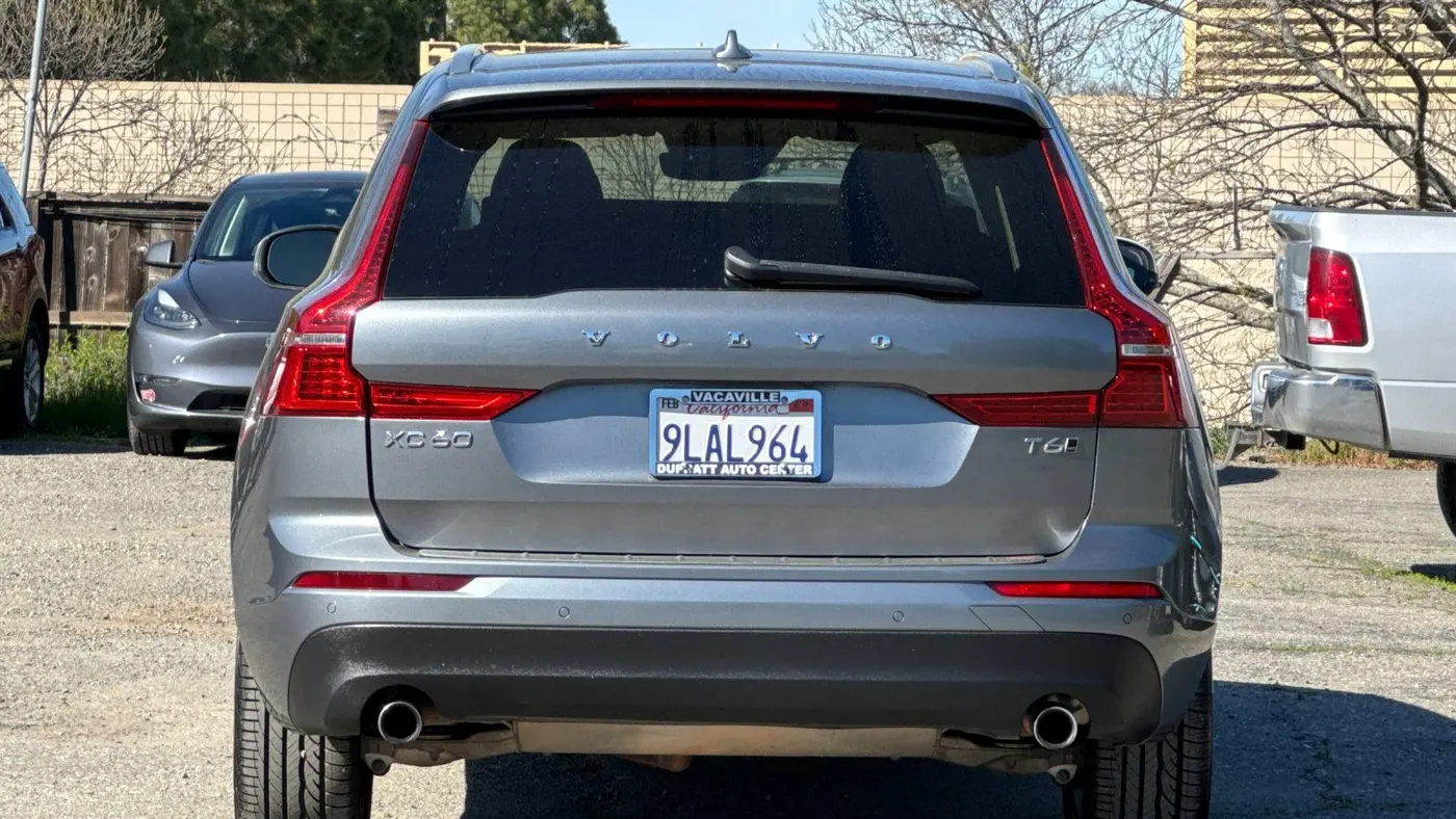 2021 Volvo XC60 T6 Momentum