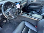 2021 XC60 Thumbnail 9