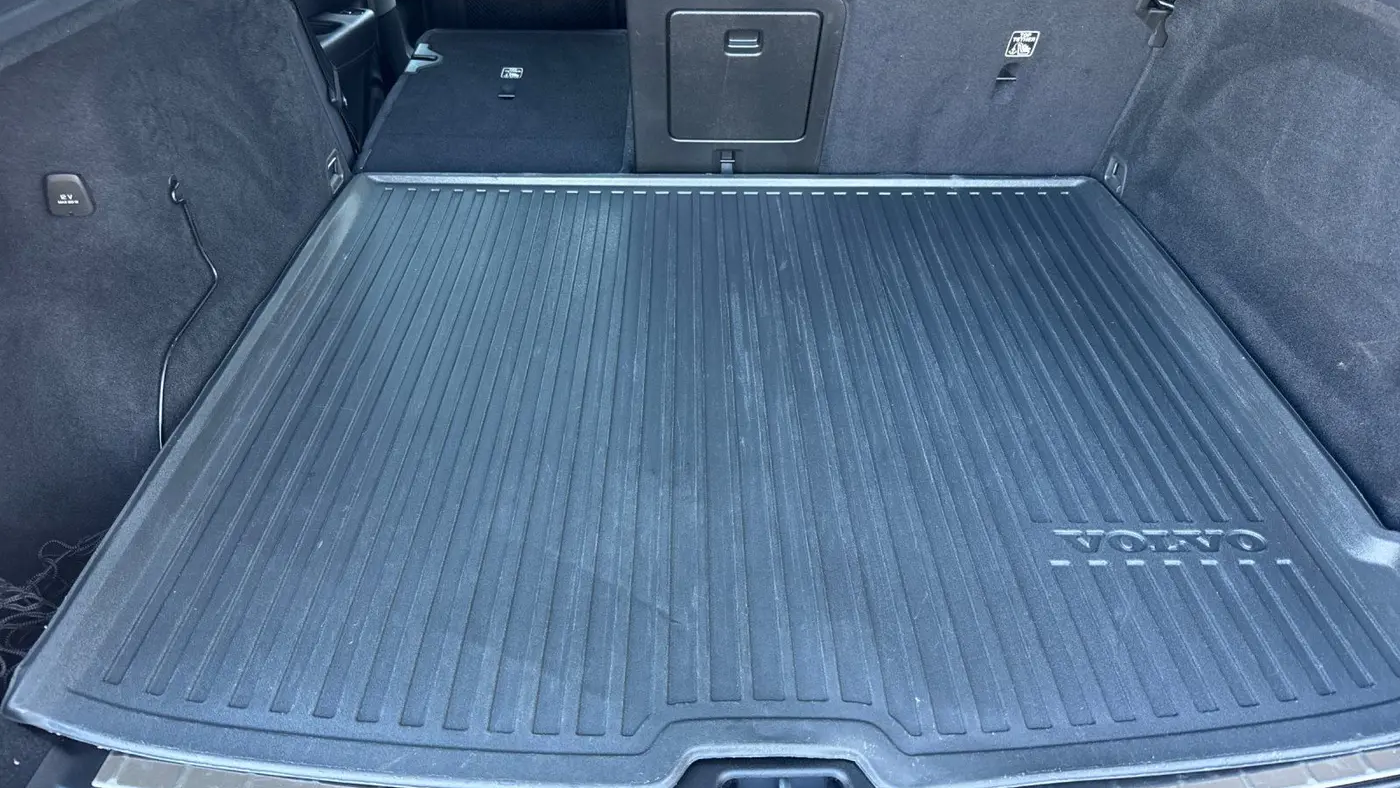 2021 Volvo XC60 T6 Momentum