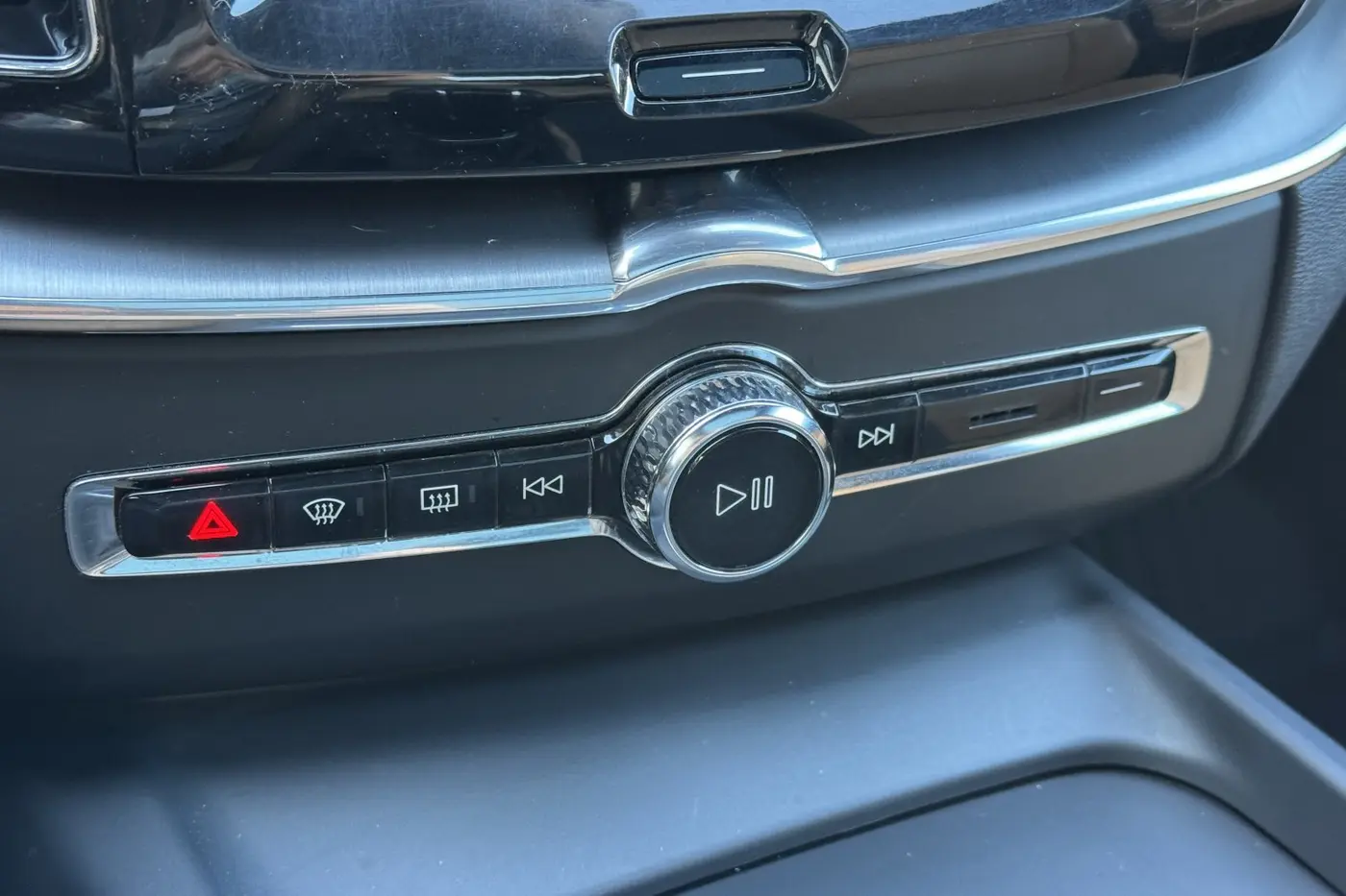 2018 Volvo XC60 - $19,717