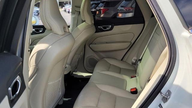 2020 Volvo XC60 T6 Momentum