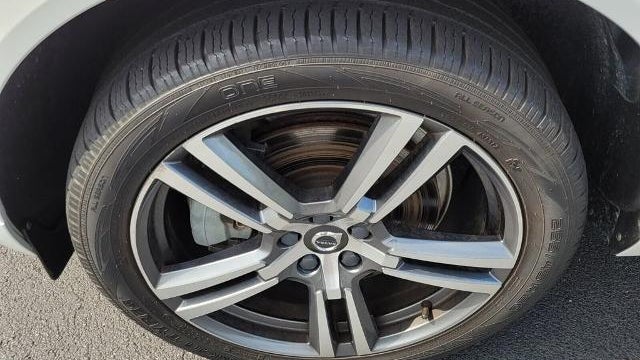 2020 Volvo XC60 T6 Momentum