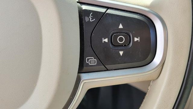 2020 Volvo XC60 T6 Momentum