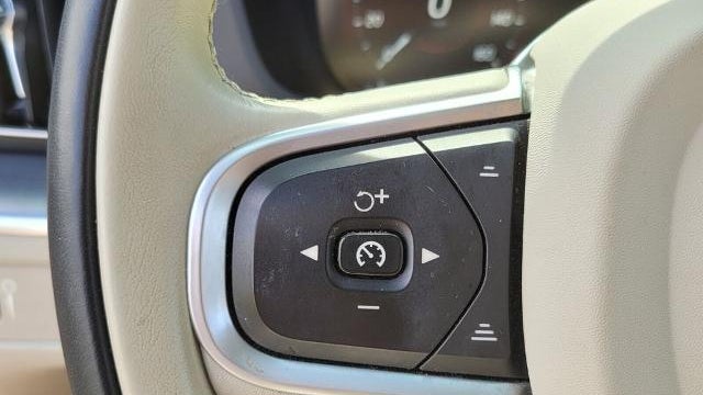 2020 Volvo XC60 T6 Momentum