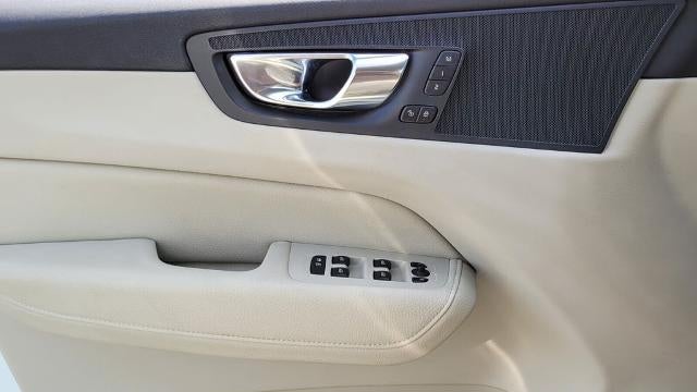 2020 Volvo XC60 T6 Momentum
