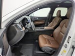 2021 XC60 Thumbnail 11
