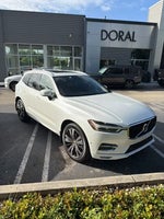 2018 XC60 Thumbnail 1