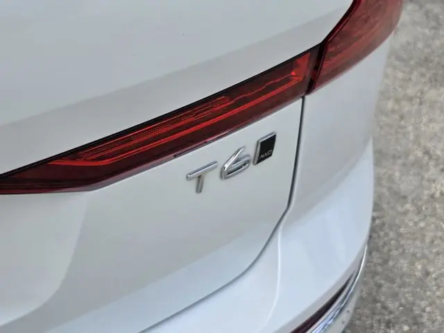 2018 Volvo XC60 - $14,590