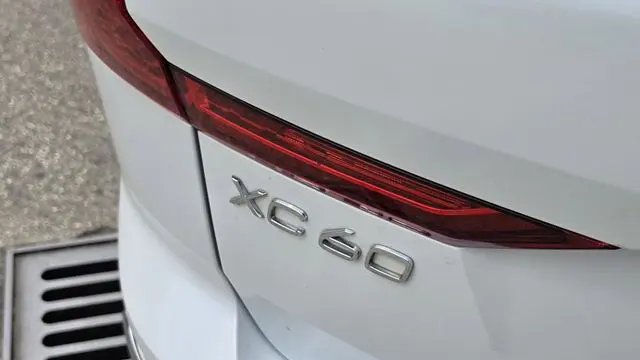 2018 Volvo XC60 T6 Momentum