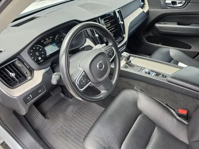 2018 Volvo XC60 - $14,590