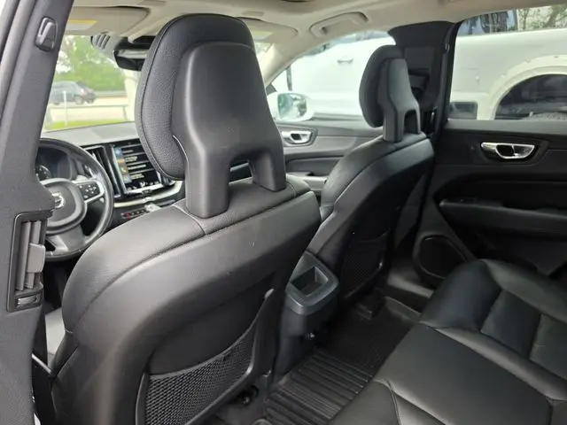 2018 Volvo XC60 - $14,590