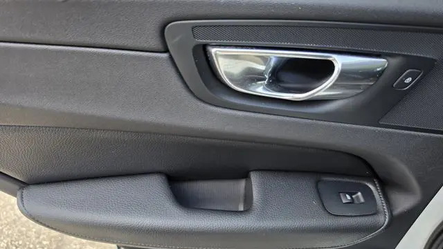 2018 Volvo XC60 T6 Momentum