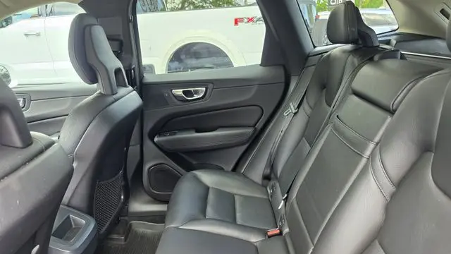 2018 Volvo XC60 T6 Momentum