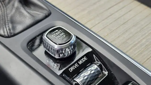 2018 Volvo XC60 T6 Momentum