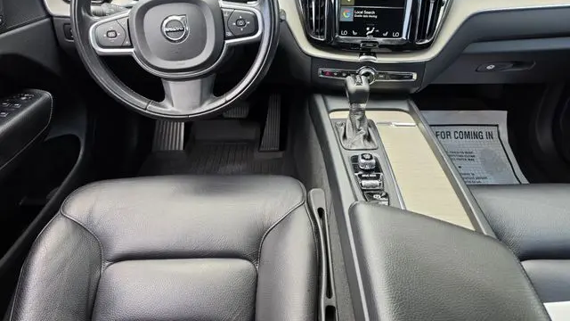 2018 Volvo XC60 T6 Momentum