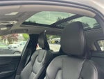 2019 XC60 Thumbnail 10