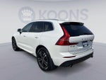 2018 XC60 Thumbnail 3