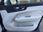 2018 XC60 Thumbnail 16