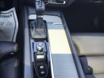2020 XC60 Thumbnail 18