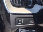 2020 XC60 Thumbnail 21
