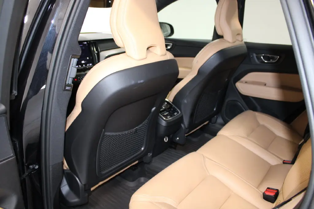 2020 Volvo XC60 - $20,558