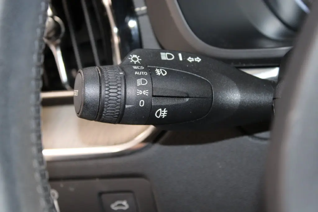 2020 Volvo XC60 - $20,558