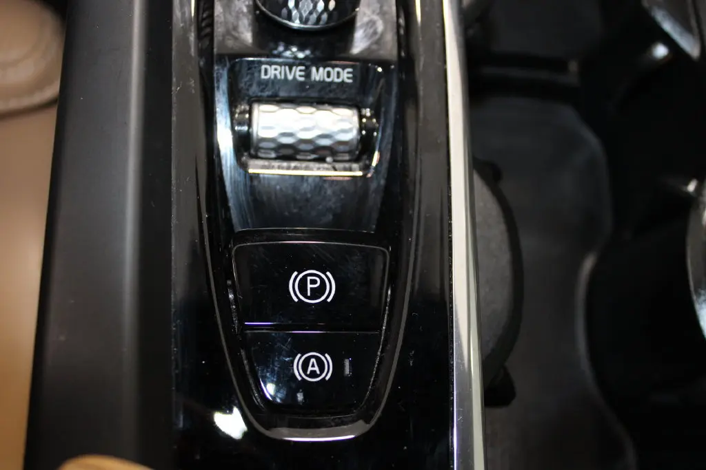 2020 Volvo XC60 - $20,558