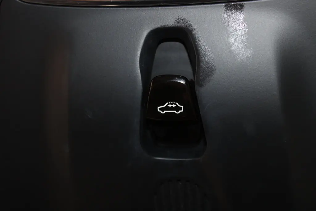 2020 Volvo XC60 - $20,558