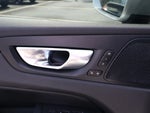 2020 XC60 Thumbnail 15
