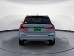 2020 XC60 Thumbnail 4