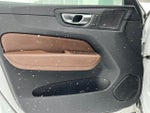 2020 XC60 Thumbnail 15