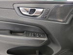 2021 XC60 Thumbnail 12